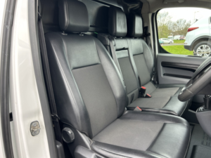 2021 Peugeot Expert 1.5 Bluehdi 1200 Professional in White — image 5