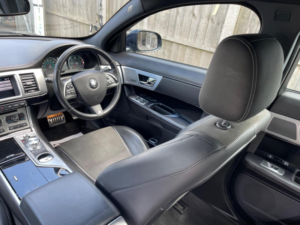 2015 Jaguar Xf 2.2d R-Sport Auto Euro 5 (s/s) 4dr in Blue — image 5