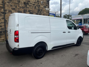 2018 Peugeot Expert 1.6 Bluehdi 1200 Professional Long Panel Van Lwb Euro 6 6dr in White — image 4