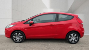 2010 Ford Fiesta 1.25 Edge Hatchback 3dr Petrol Manual (129 G/km, 81 Bhp) in Red — image 4