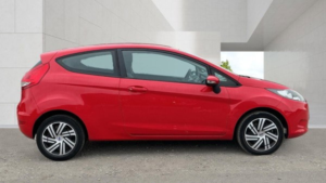 2010 Ford Fiesta 1.25 Edge Hatchback 3dr Petrol Manual (129 G/km, 81 Bhp) in Red — image 5
