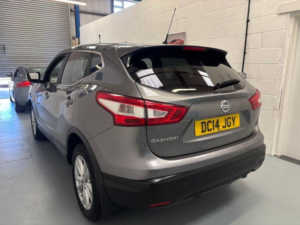 2014 Nissan Qashqai 1.2 Dig-T Acenta Premium 2WD Euro 5 (s/s) 5dr in Grey — image 4