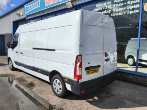 2023 Renault Master 2.3 Dci 35 Business+ Panel Van 4dr Diesel Manual Fwd Medium Roof Euro 6 135 Ps in White — image 5