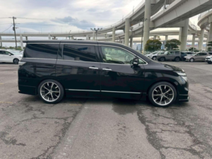 2016 Nissan Elgrand 2.5 Highway Star Premium 5dr 7 Seats in Black — image 3