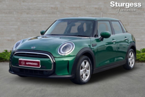 2022 MINI Hatch 1.5 Cooper Classic Steptronic Euro 6 (s/s) 5dr in Green — image 3