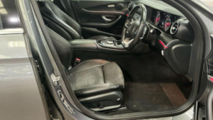 2018 Mercedes-Benz E Class 2.0 E220d Amg Line G-Tronic+ Euro 6 (s/s) 4dr in Grey — image 3