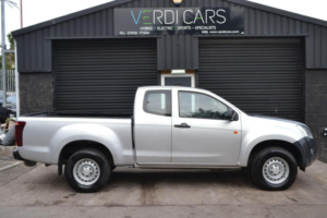 2015 Isuzu D-Max 2.5 Td 4x4 2dr in Silver — image 3