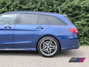 2015 Mercedes-Benz C Class 4.0 C63 V8 Biturbo Amg in Blue — image 4