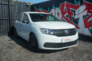 2019 Dacia Sandero 0.9 Tce Essential Hatchback 5dr Petrol Manual Euro 6 (s/s) (90 Ps) in White — image 2