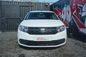 2019 Dacia Sandero 0.9 Tce Essential Hatchback 5dr Petrol Manual Euro 6 (s/s) (90 Ps) in White — image 4