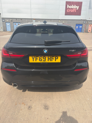 2019 BMW 1 Series 1.5 118i Sport Hatchback 5dr Petrol Manual Euro 6 (s/s) (140 Ps) in Black — image 4