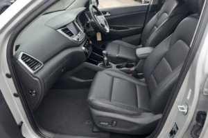 2016 Hyundai Tucson 2.0 Tucson Prem 2.0 D 136ps 4WD in Silver — image 2