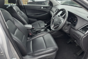 2016 Hyundai Tucson 2.0 Tucson Prem 2.0 D 136ps 4WD in Silver — image 3