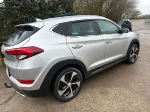 2016 Hyundai Tucson 2.0 Tucson Prem 2.0 D 136ps 4WD in Silver — image 6