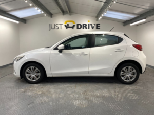 2017 Mazda Mazda2 1.5 Skyactiv-G Se Hatchback 5dr Petrol Manual Euro 6 (s/s) (75 Ps) in White — image 2