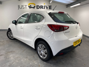 2017 Mazda Mazda2 1.5 Skyactiv-G Se Hatchback 5dr Petrol Manual Euro 6 (s/s) (75 Ps) in White — image 3
