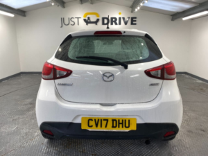 2017 Mazda Mazda2 1.5 Skyactiv-G Se Hatchback 5dr Petrol Manual Euro 6 (s/s) (75 Ps) in White — image 4