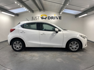2017 Mazda Mazda2 1.5 Skyactiv-G Se Hatchback 5dr Petrol Manual Euro 6 (s/s) (75 Ps) in White — image 6