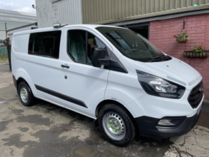 2019 Ford Transit Custom 2.0 320 Ecoblue Crewcab in White — image 2