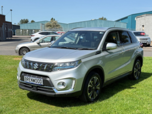 2023 Suzuki Vitara 1.4 Boosterjet Mhev Sz5 SUV 5dr Petrol Hybrid Manual Euro 6 (s/s) (129 Ps) in Silver — image 4