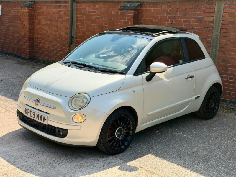 2009 Fiat 500 1.4 Sport Auto Euro 4 3dr in White — image 1