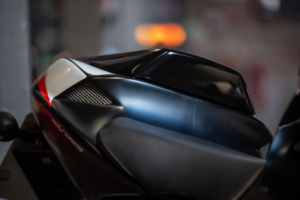 2008 Aprilia Rsv 1000 *rsv Mille R - Low Mileage* in Black — image 5