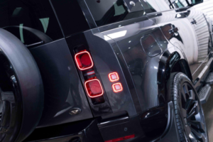 2021 Land Rover Defender 110 2.0 P300 X-Dynamic Se Auto 4WD Euro 6 (s/s) 5dr in Grey — image 5