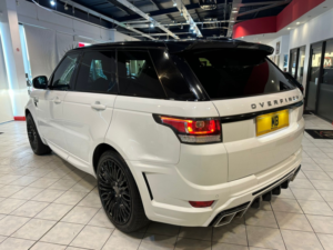 2014 Land Rover Range Rover Sport 3.0 Sd V6 Hse in White — image 5