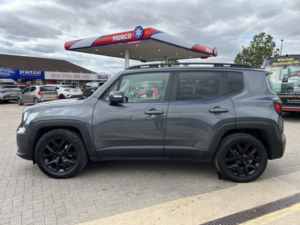 2022 Jeep Renegade 1.3 1.3 T4 150hp Ddct Night Eagle in Grey — image 4