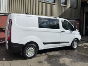 2019 Ford Transit Custom 2.0 320 Ecoblue Crew-Cab in White — image 5