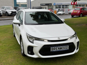 2025 Suzuki Swace 1.8h Motion Estate 5dr Petrol Hybrid CVT Euro 6 (s/s) (140 Ps) in White — image 2