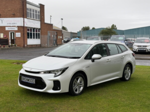2025 Suzuki Swace 1.8h Motion Estate 5dr Petrol Hybrid CVT Euro 6 (s/s) (140 Ps) in White — image 4