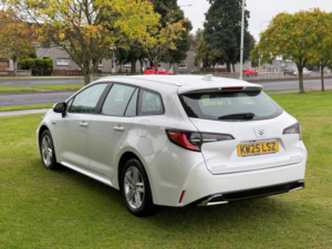 2025 Suzuki Swace 1.8h Motion Estate 5dr Petrol Hybrid CVT Euro 6 (s/s) (140 Ps) in White — image 5