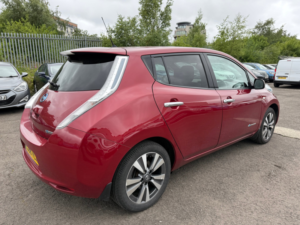 2016 Nissan Leaf 30kwh Tekna Hatchback 5dr Electric Auto (109 Bhp) in Red — image 4