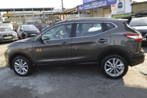 2016 Nissan Qashqai 1.2 Dig-T Acenta in Bronze — image 5