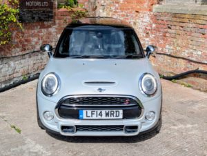 2014 MINI Hatch 2.0 Cooper S 3-Door Hatch in Silver — image 4