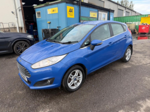 2013 Ford Fiesta 1.25 Zetec Euro 5 5dr in Blue — image 3