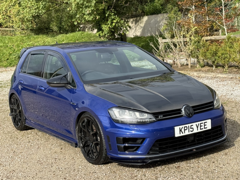 2015 Volkswagen Golf 2.0 Tsi Bluemotion Tech R in Blue — image 1
