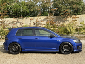 2015 Volkswagen Golf 2.0 Tsi Bluemotion Tech R in Blue — image 2