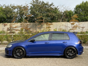 2015 Volkswagen Golf 2.0 Tsi Bluemotion Tech R in Blue — image 5