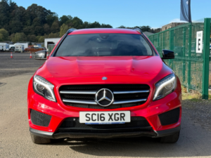 2016 Mercedes-Benz Gla 2.1 Gla220d Amg Line (premium) SUV 5dr Diesel 7g-Dct 4matic Euro 6 (s/s) (177 Ps) in Red — image 2