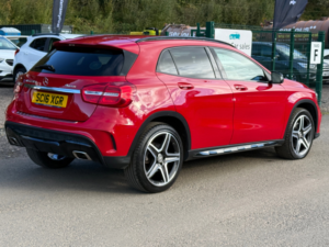 2016 Mercedes-Benz Gla 2.1 Gla220d Amg Line (premium) SUV 5dr Diesel 7g-Dct 4matic Euro 6 (s/s) (177 Ps) in Red — image 5