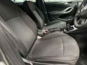 2017 Vauxhall Astra 1.4i Design Euro 6 5dr in Grey — image 6