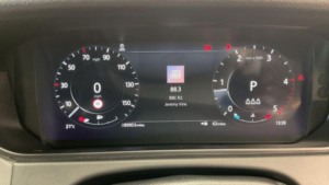 2021 Land Rover Range Rover Velar 2.0 D200 Mhev R-Dynamic Hse Auto 4WD Euro 6 (s/s) 5dr in Black — image 4