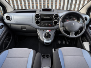 2014 Peugeot Partner Tepee 1.6 Hdi Tepee S 5dr in Brown — image 5