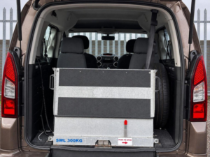2014 Peugeot Partner Tepee 1.6 Hdi Tepee S 5dr in Brown — image 6