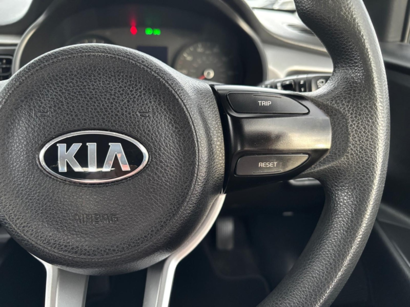 2018 Kia Rio 1.3 1 in White — image 1