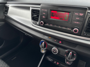 2018 Kia Rio 1.3 1 in White — image 5
