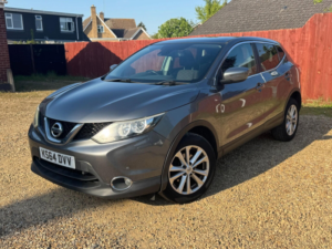 2015 Nissan Qashqai 1.5 Dci Acenta Premium SUV in Grey — image 2