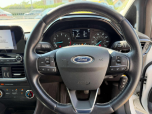 2018 Ford Fiesta 1.0t Ecoboost Zetec Euro 6 (s/s) 5dr in White — image 4